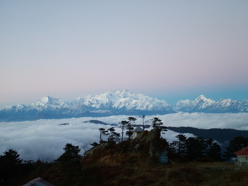 <p>Dawn breaks at Sandakphu.</p>