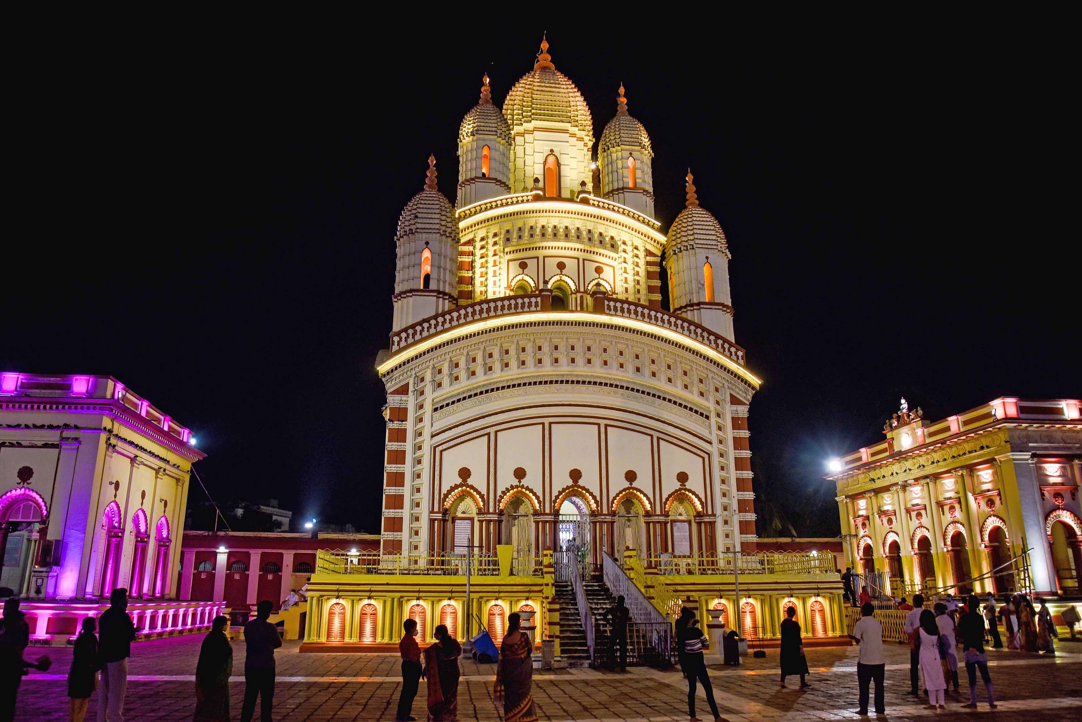 Dakshineswar Temple illuminated at night — where devotion, architecture and the quiet flow of the Hooghly come together in timeless harmony.