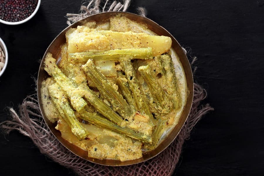 <p>Shukto is a mildly bitter medley of vegetables which tastes best with steaming hot rice.&nbsp;</p>