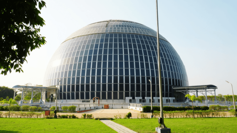 <p>The Solar Dome towers over the Park.&nbsp;</p>