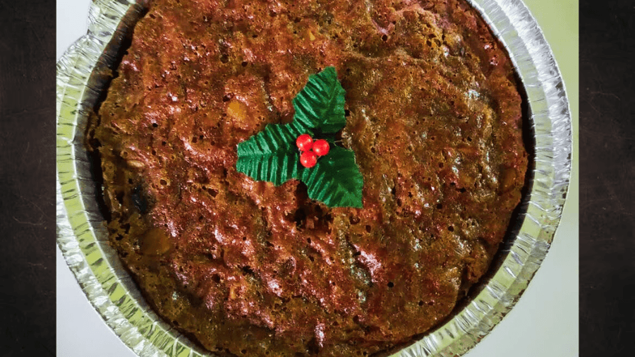 <p>Weeks before Christmas arrives, Kolkata’s homes fill with the aroma of rum-soaked plum cakes.</p>