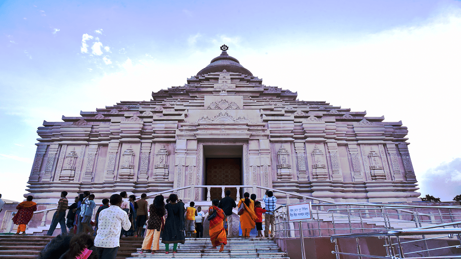 <p><em>The Sri Sri Jagannath Mandir Cultural Center has attracted Jagannath devotees from all across the world.&nbsp;</em></p>