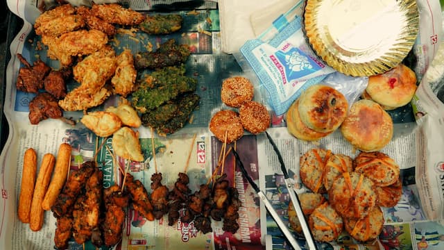 The Morning Magic of Chinese Breakfast at Tiretta Bazaar