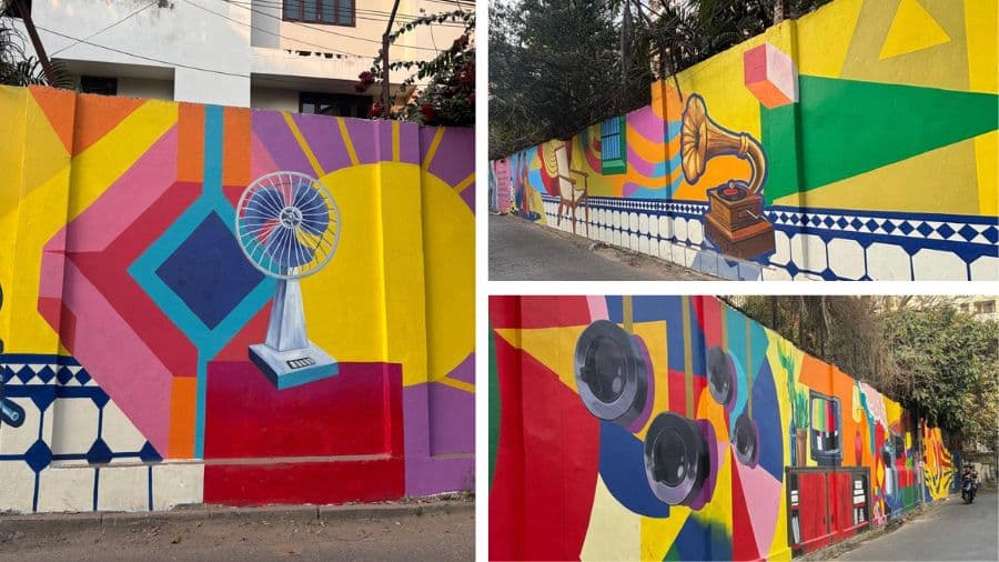 <p>Glimpses of books, table fans, gramophones, khorkhori windows, favourite football team colours and more strike a chord of familiarity.</p>